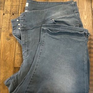 Lane Bryant High Rise Jegging Crop (size 26)